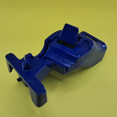 Держатель-защёлка заливного клапана Wisa